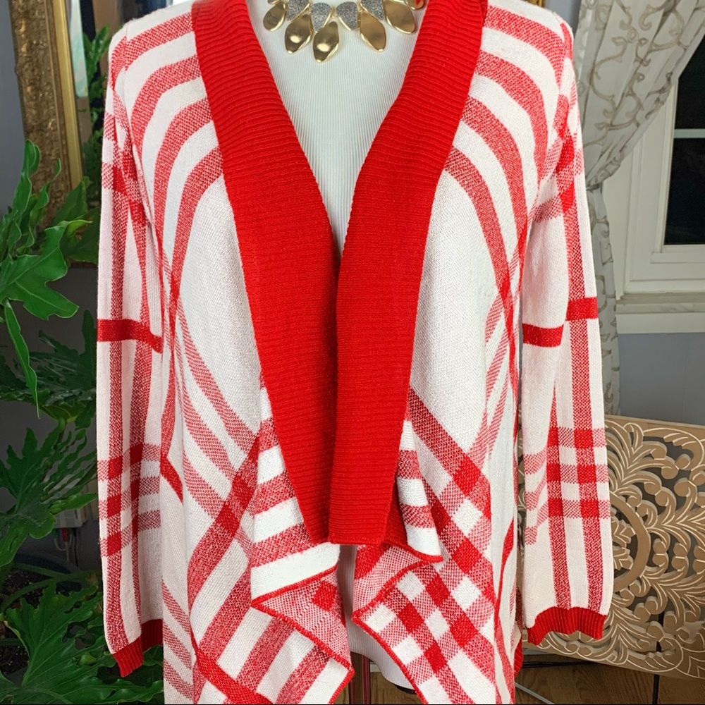 Absolutely New York Sweater Cape